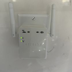 Netgear WN3000 RP v2 Wifi Range Extender in Miami. 