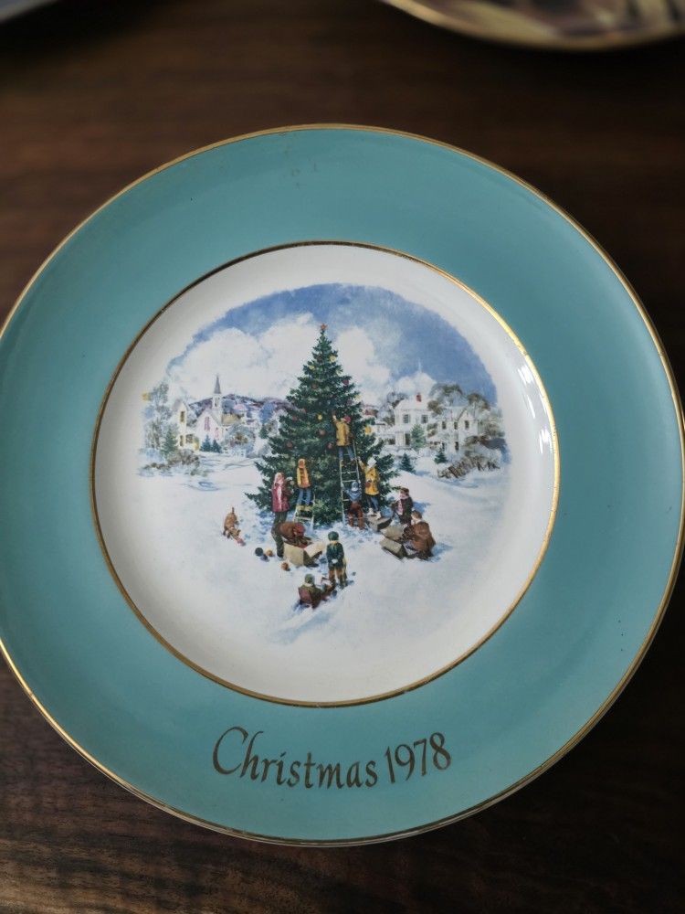 Wedgwood Avon Christmas Plate