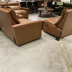 New Vancouver Leather Five Piece Motion Sectional in Rowland Brown