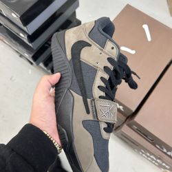 Travis Scott Trainers 🐻