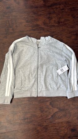 Girls zip up