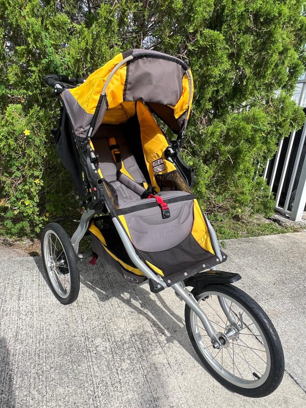BOB IRONMAN JOGGING STROLLER