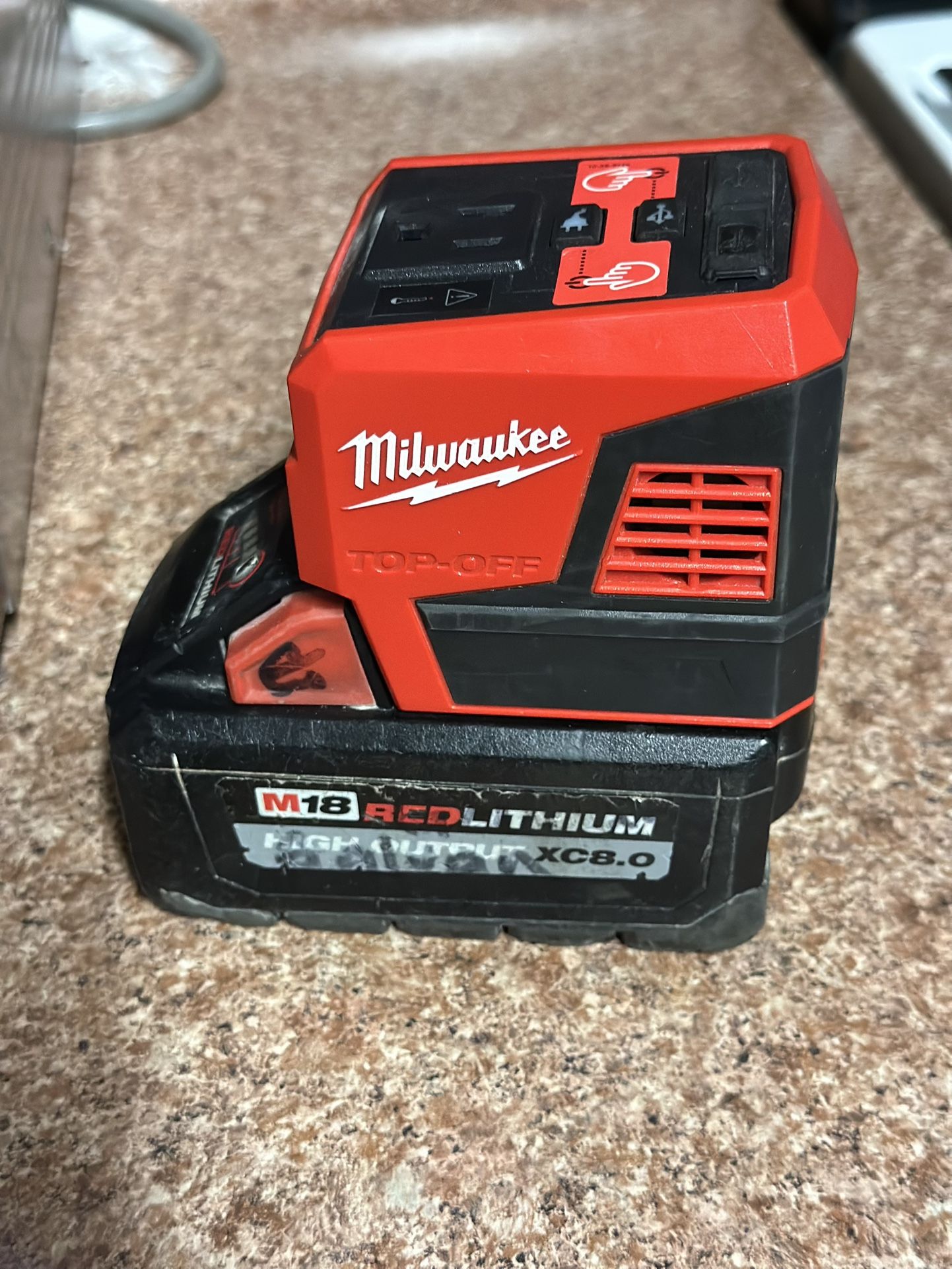 Batería Milwaukee 8.0 Cargador Milwaukee