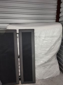 Queen Size Intellibed Mattress w/ Adjustable Head/Foot Massaging Base
