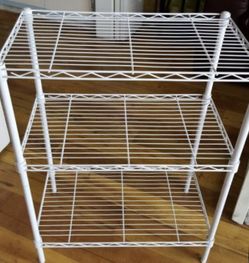 White tier/ organizer