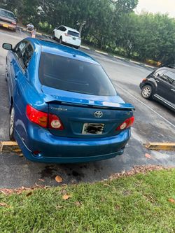 Toyota Corolla 2010 s millas 145