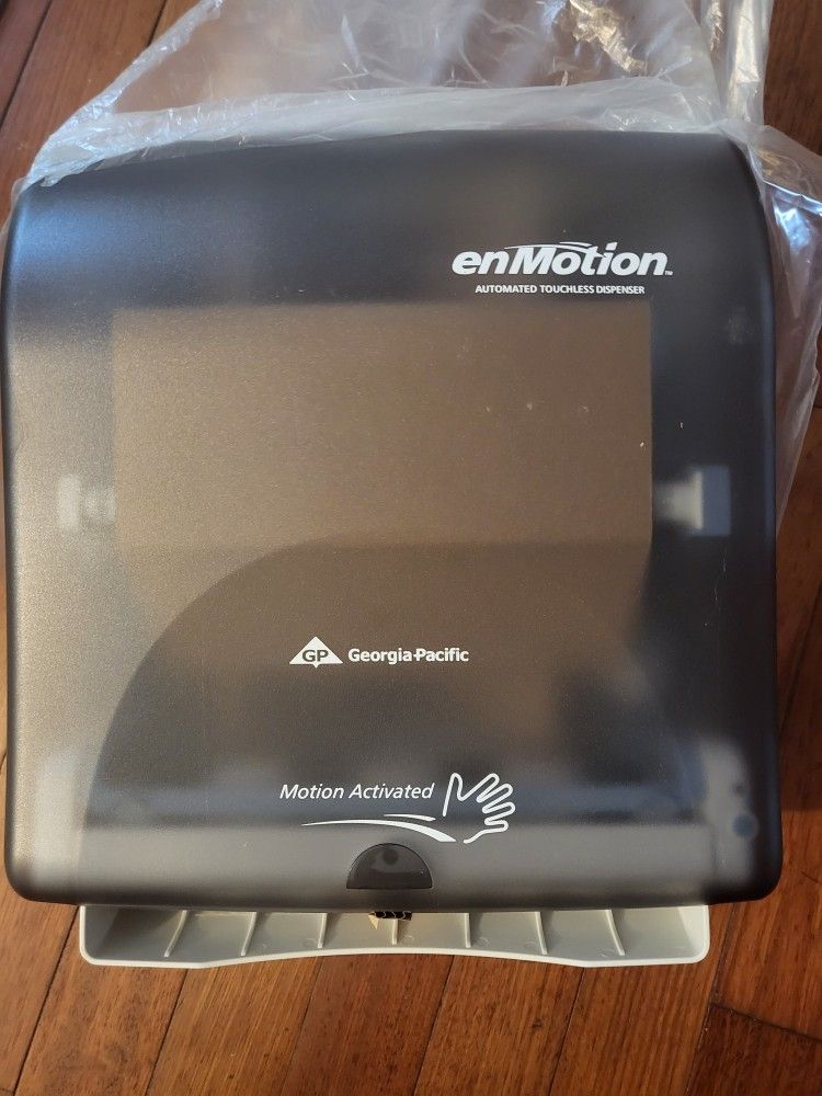 Brand New EnMotion Automated Touchless Paper Towel Dispenser