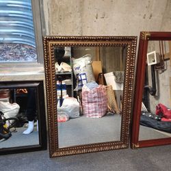 3 Decorative Living Room Mirrors