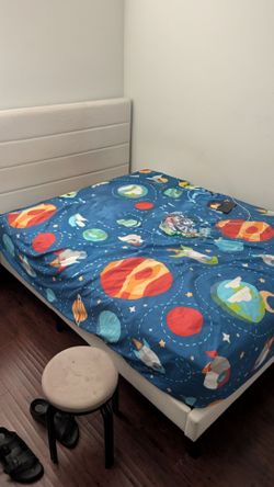 Full size bed