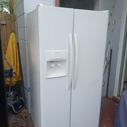Frigidaire Ice Cold Side By Side For Sale And Pine Hills
