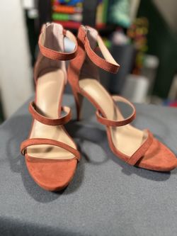 kelly and katie Courtnee