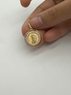 10KT Real Gold Virgin Mary Pendant