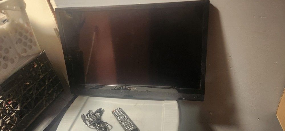 Insignia Tv, with Remote