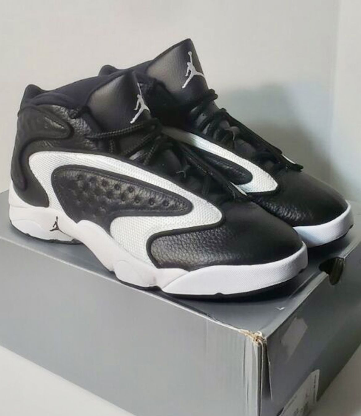 Air Jordan OG - Women's US 8.5 US 11 28CM - 133000 001