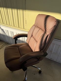 Desk chair