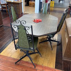 Vintage dinning table chair set