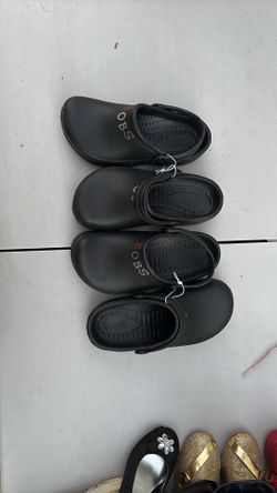 BOBS- imitation Crocs - Black Size 3 New