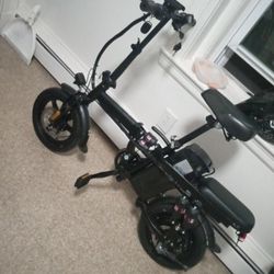 14 Inch Wheel Electric Bike. 20 Miles Per Hour 