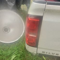 Chevrolet  Silverado Taillights 