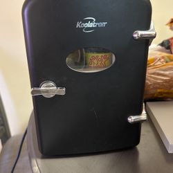 Mini Fridge 