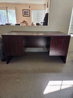 Mahogany Executive Office Desk with Drawers 60x29x29in
