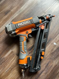 15GA 2-1/2” Angled Finish Nailer
