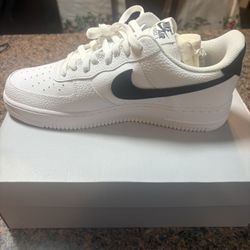 Nike Air Force 1 '07