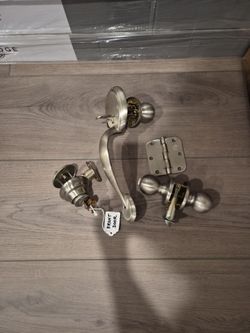 Door hardware set for whole house
