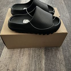 Adidas Yeezy Slides