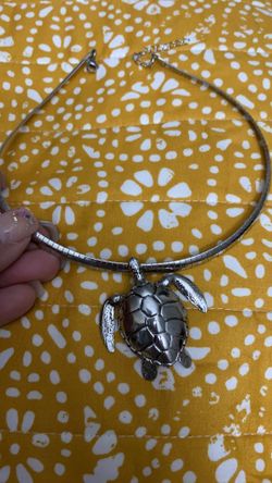 Omega Stanley steel necklace with turtle pendant