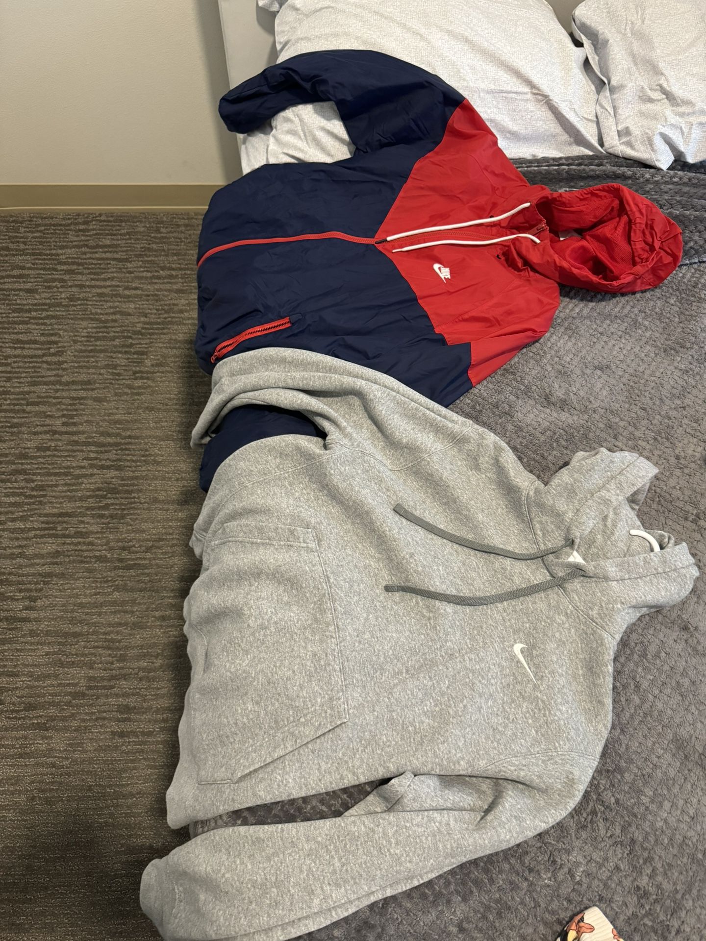 Wind Breaker/ Nike Jacket