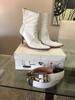Ostrich boots with belt