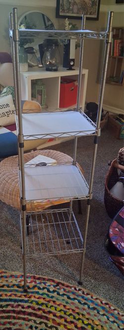 4-tier splitter shelf in a champagne color, featuring PP plates and a reverse mesh design.