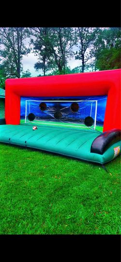 Soccer inflatable