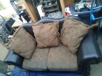 Nice leather couch for sale