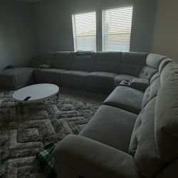 HUGE! 9 Piece Sectional Must Go I’ll Be Moving Soon And It Won’t Fit In The New Place