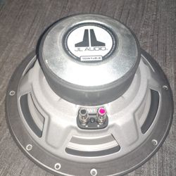 10 Inch JL Sub With Box And Amp