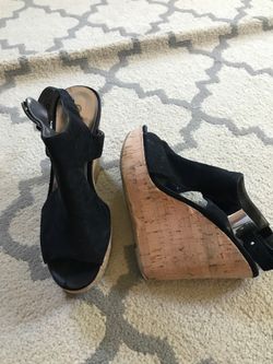 Size 8 Carlos Santana wedges
