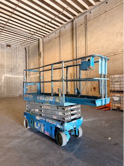Genie GS-2632 electric scissor lift