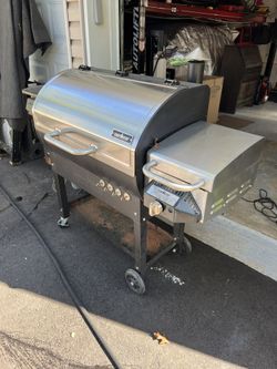 Woodwind Camp Chef WIFI 36 with Sear Box