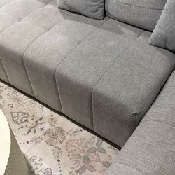 Sofa sectional OBO good condition