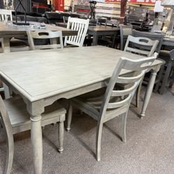 5 Pc. Dining Room Set 