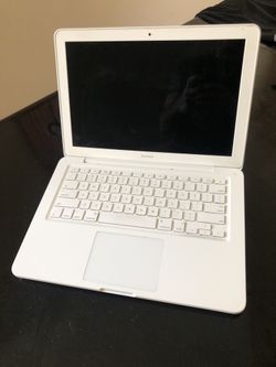 2010 MacBook white 13 inch 2.26ghz 4gb 320gb