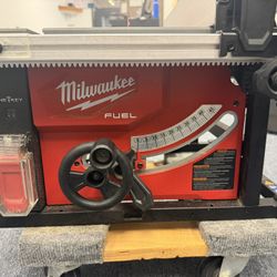 Milwaukee 8-14” Table Saw With Battery 