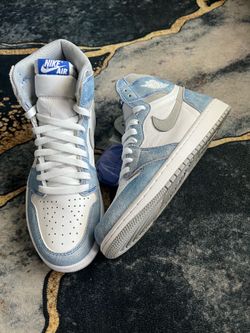 Jordan Retro 1 Hyper Royal