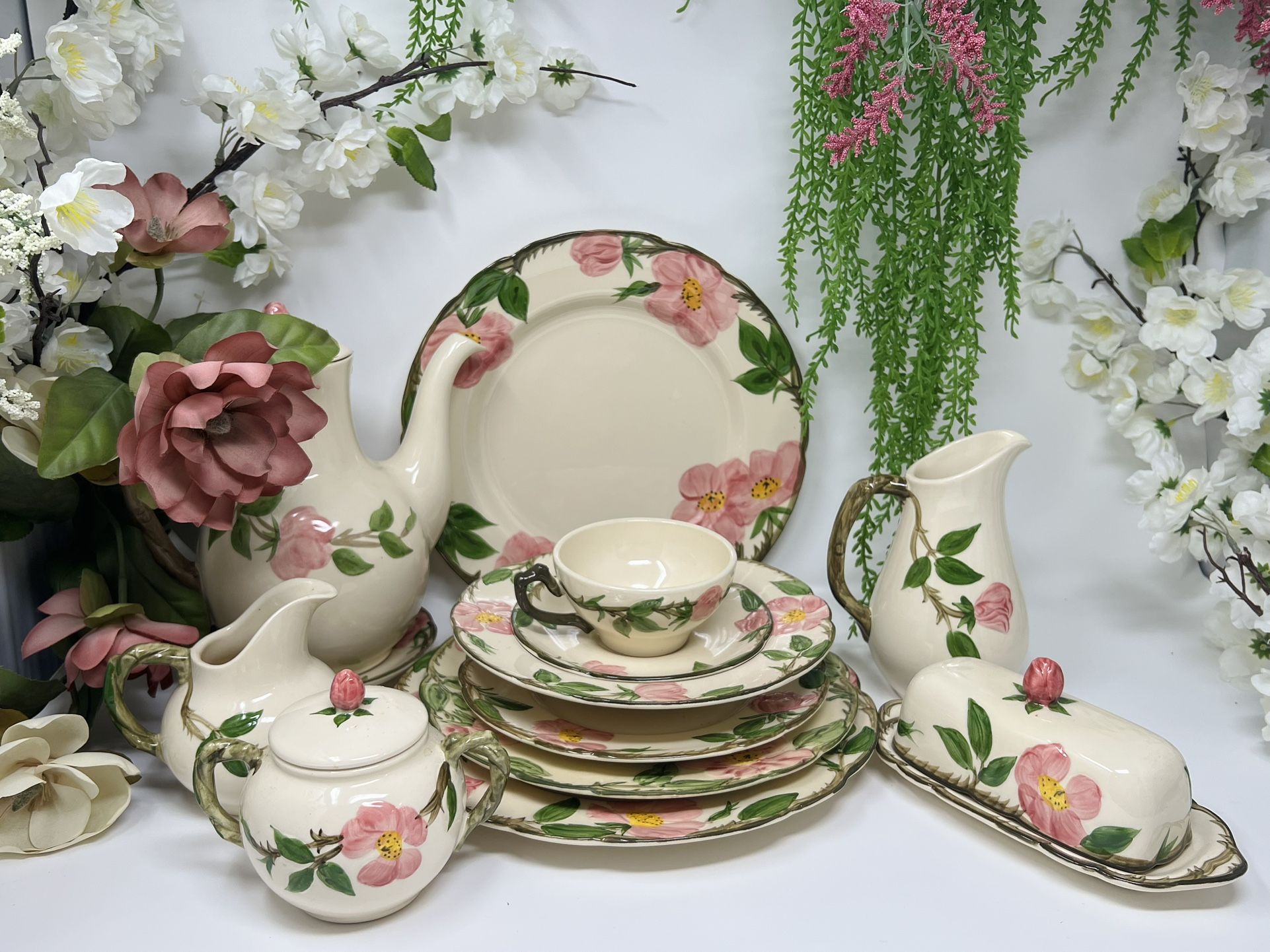 China diner-ware sets Franciscan Desert Rose – 64 Pieces