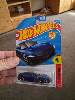 2026 BLUE FERRARI HOTWHEELS COLLECTABLE RARE