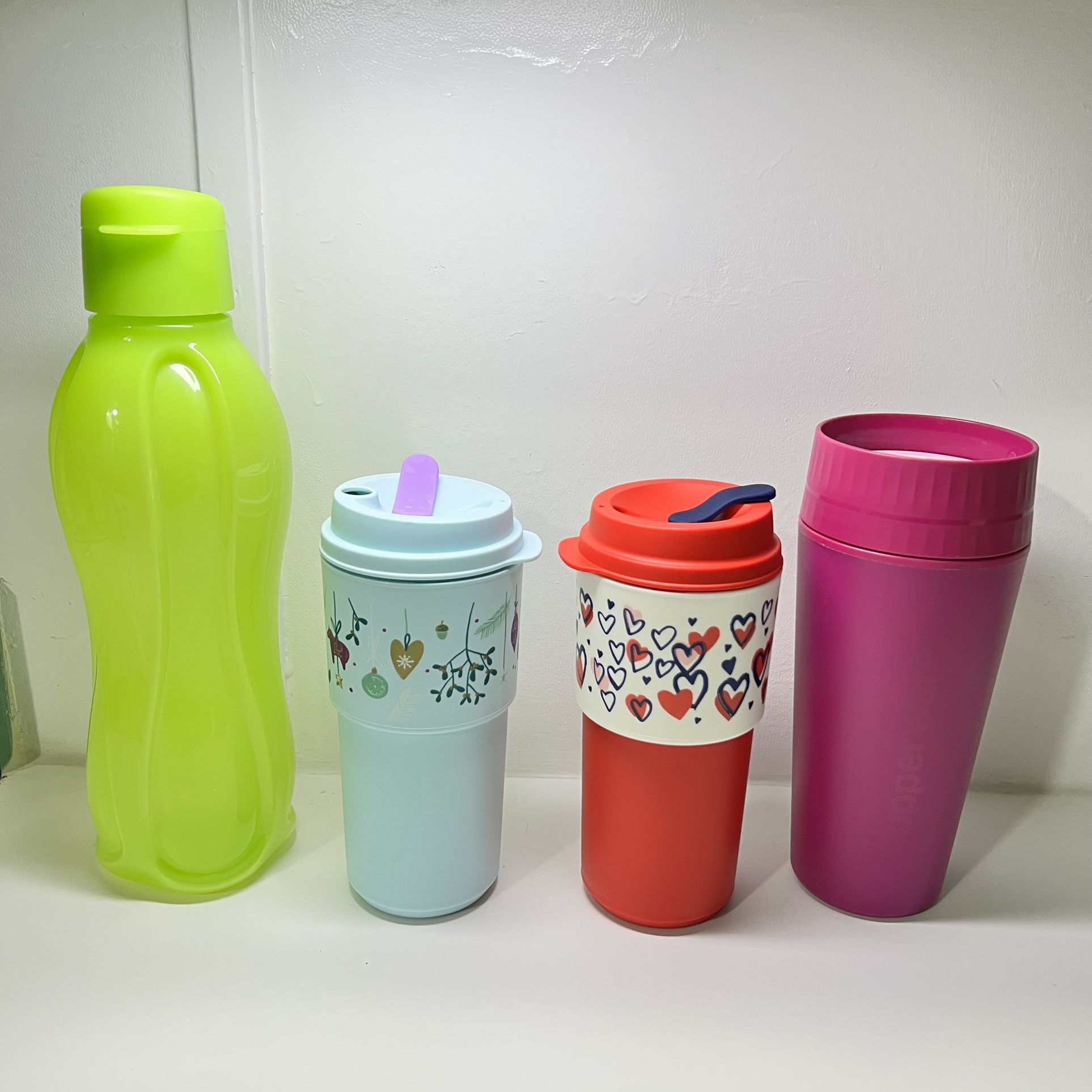 Tupperware Eco Twist Flip Top Water Bottle 32 oz / Green