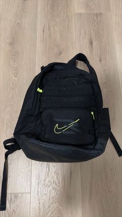 black nike backpack