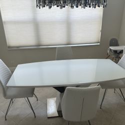 Table With 4 Seats , Couch 